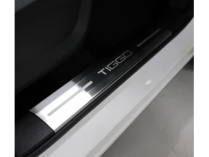 Накладки на пластиковые пороги (лист шлифованный надпись Tiggo) 4шт для Chery Tiggo 7 PRO MAX 4WD 2025-н.в. №CHERTIG7PM25-02